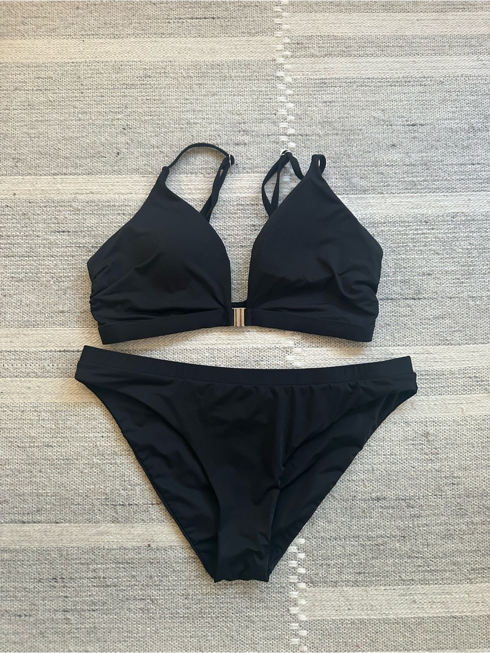 Black Women's Two-Piece Swim Set - Sleek Bikini Top & Bottom
